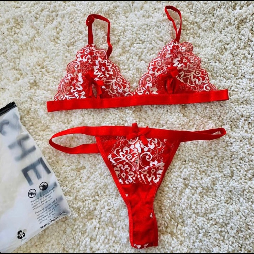 Brand New - Women’s (L) Red Lace Lingerie Set